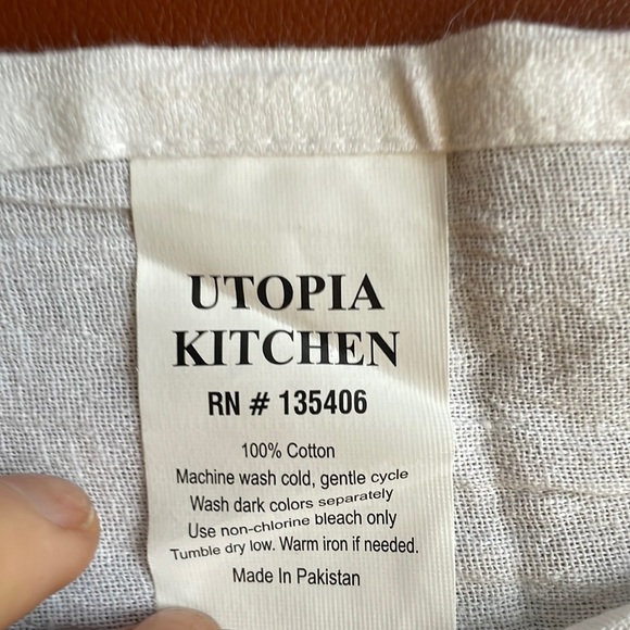 New White Cotten Dish Towel. ⛺️ - Picture 2 of 2